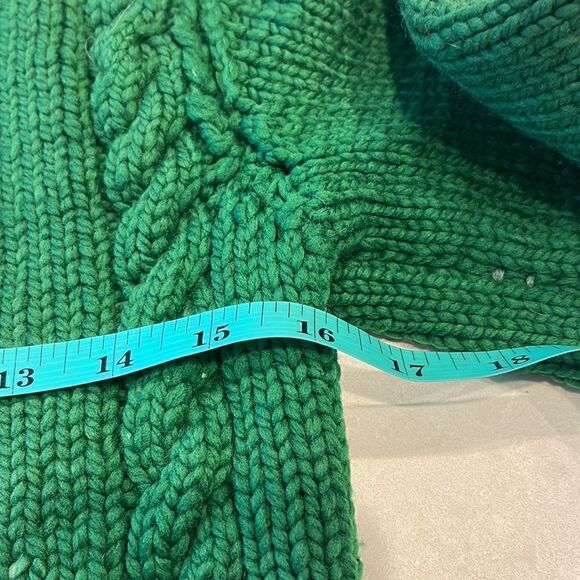 Homemade women’s cardigan size medium to large see measurements green super cool - Picture 6 of 10